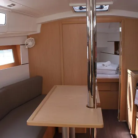 Beneteau Oceanis 35.1- Maya Bay 2 Split