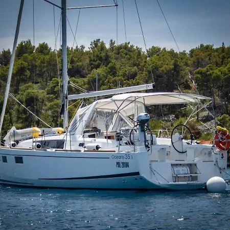 Beneteau Oceanis 35.1- Maya Bay 2 * Split